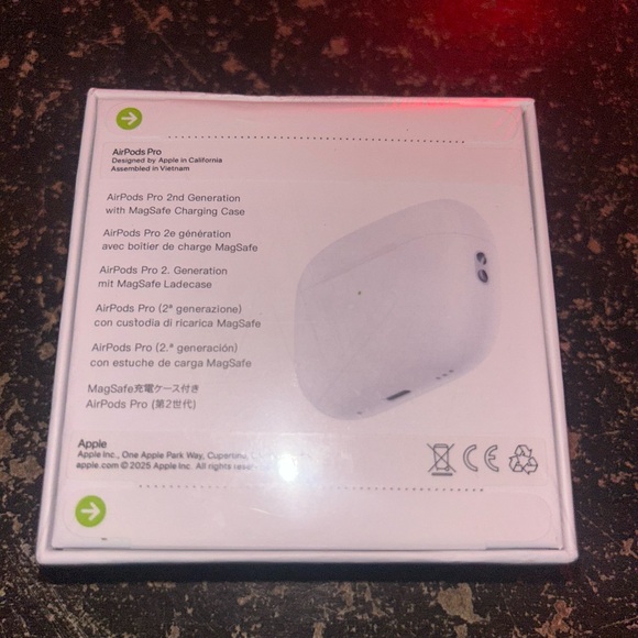 Apple AirPods Pro with MagSafe Case - White